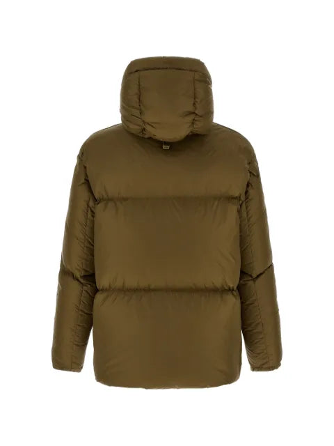 Laminar quilted down jacket