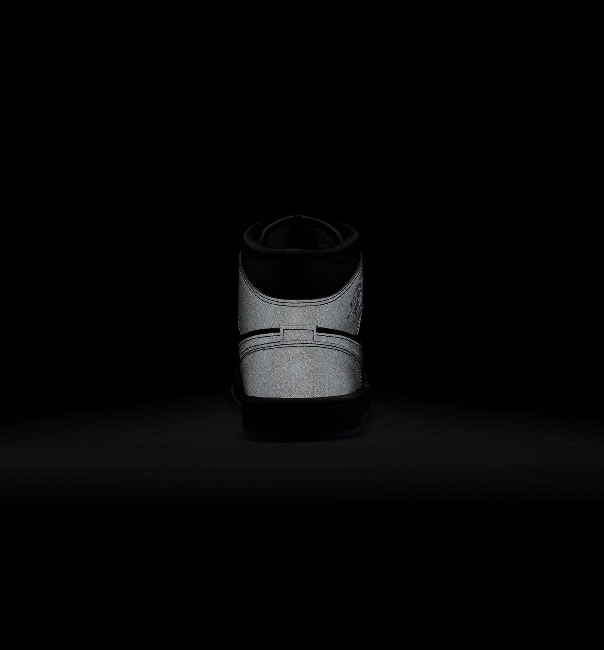 Air Jordan 1 Mid SE Men's Lifestyle Shoes - Black Grey