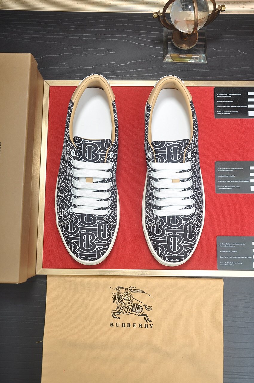 Burberry Black & Gray Patterned Low-Top Sneakers
