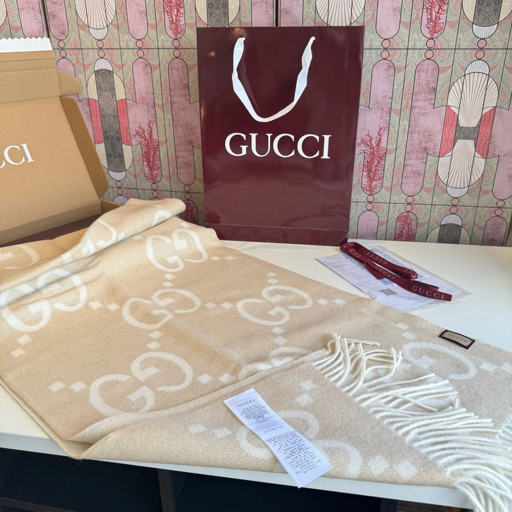 Gucci Beige Cream GG Fringe Scarf