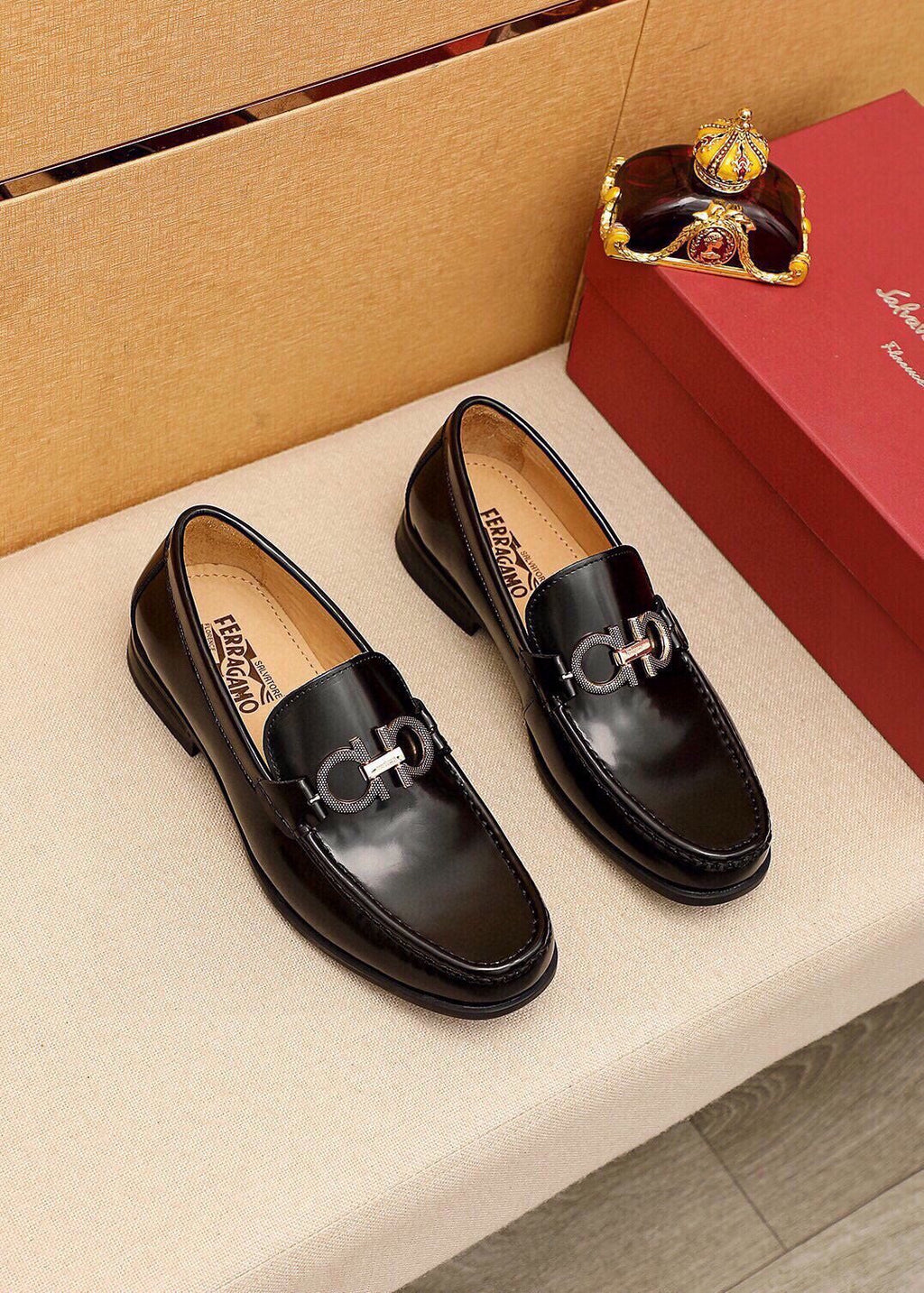 Ferragamo Men's Black Hardware Loafers - Apron-Toe Stitching