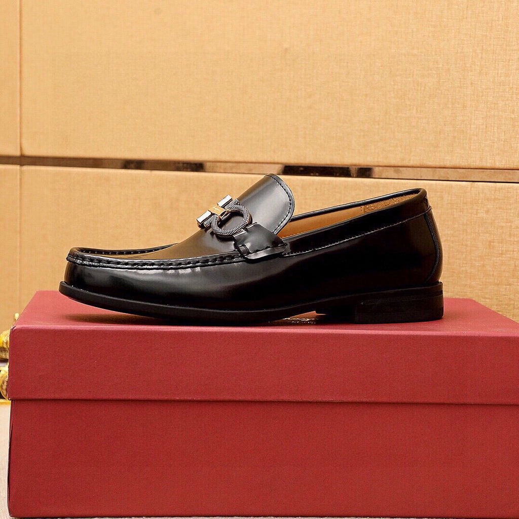 Ferragamo Men's Black Hardware Loafers - Apron-Toe Stitching
