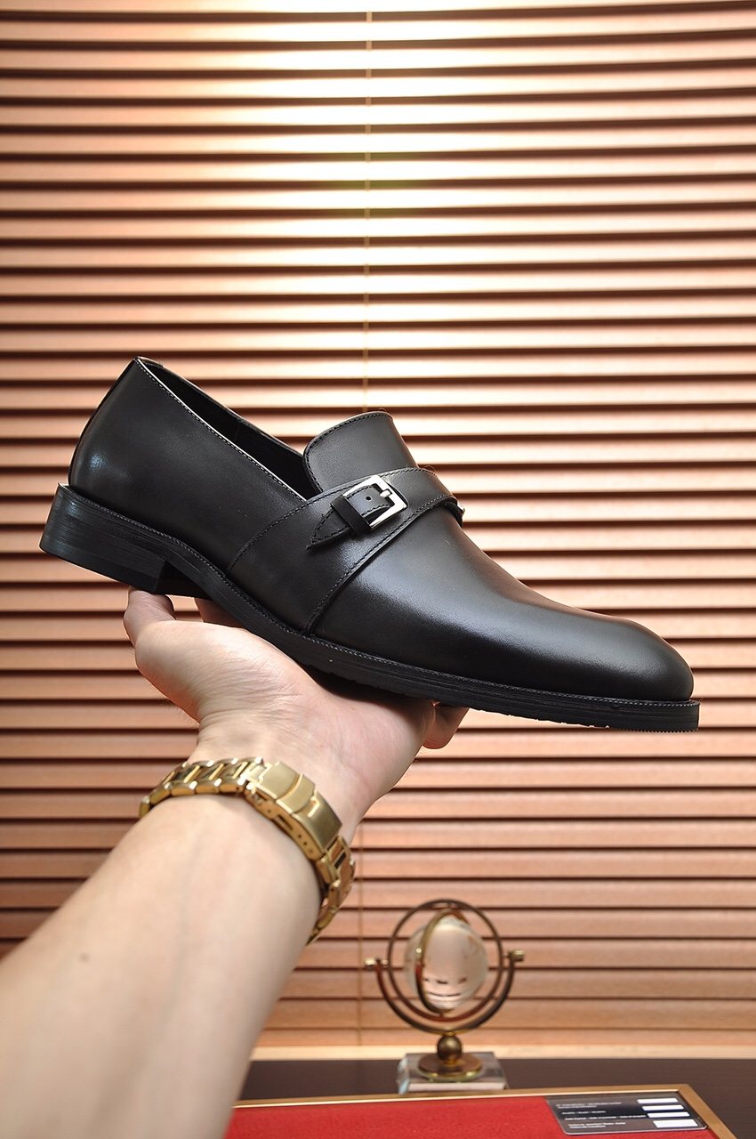 Hermès Men's Black Buckle Loafers